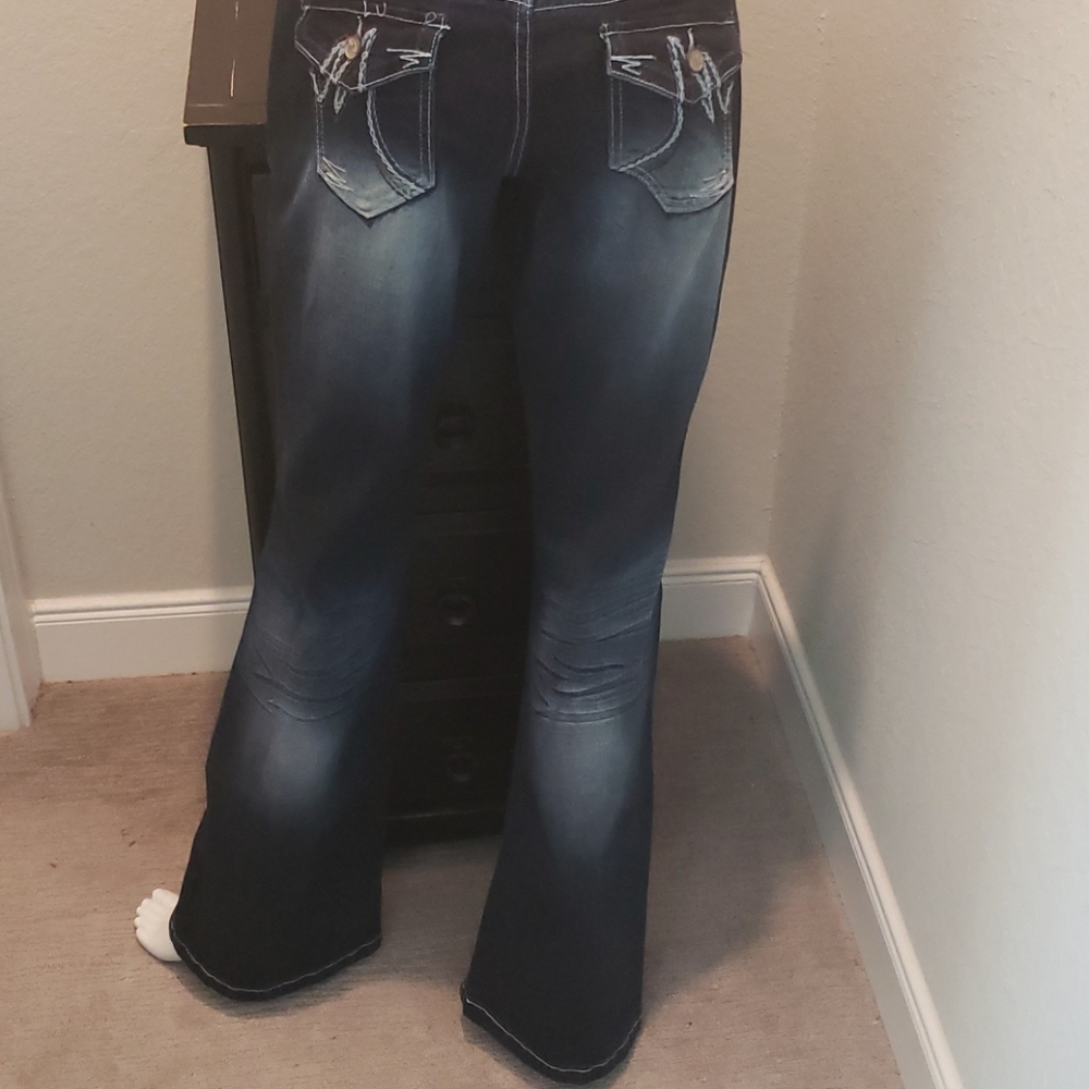 Jeans - Picture 4 of 4